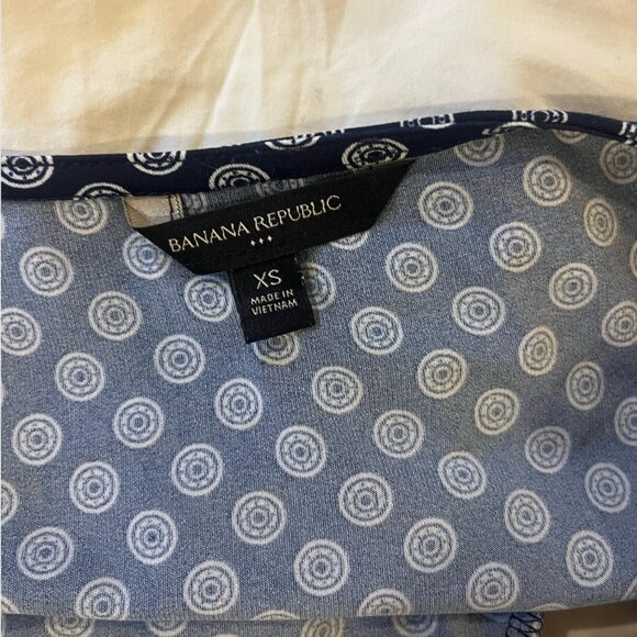 Banana Republic Work Top - Picture 3 of 3